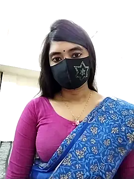 Puja-Rane online show from 11/17/25, 02:17