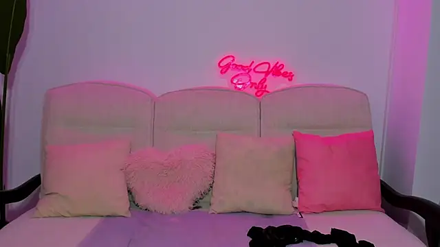 JessicaSky  online show from 04/03/26, 08:18