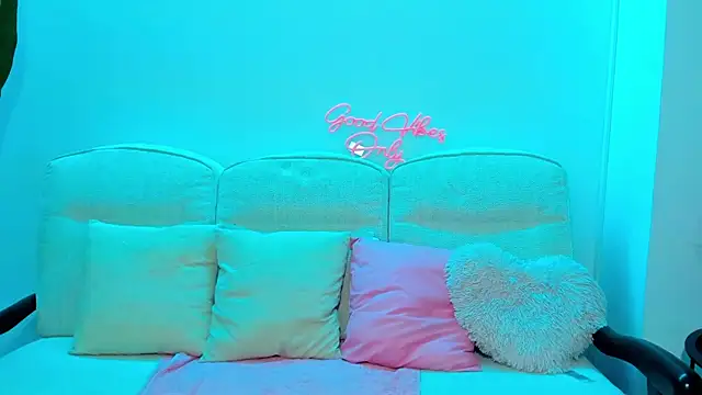 JessicaSky  online show from 04/15/26, 07:58