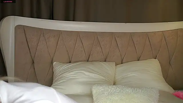 Snapshot of MarciDarugar chatting on 10/04/25, 05:22 MarciDarugar online show from 10/04/25, 05:22