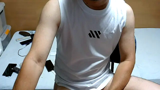 erosuke9 online show from 09/09/25, 11:21