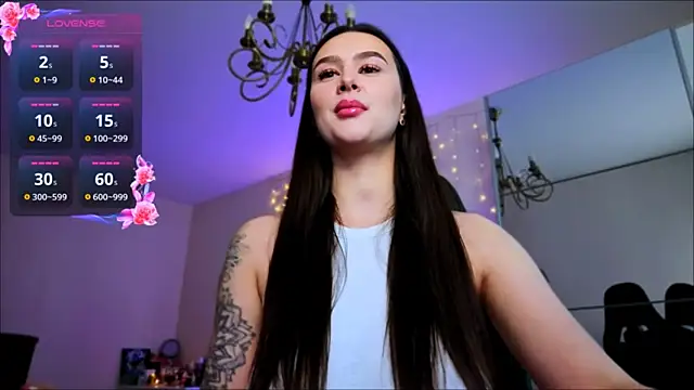 Veronica Larsson online show from 06/15/26, 04:42