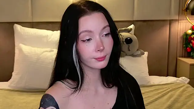 Goldy Stark online show from 12/21/25, 08:49