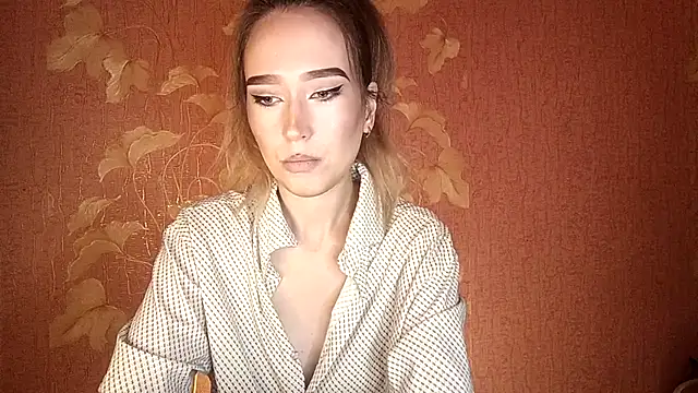 Snapshot of Awora_Wolf chatting on 09/20/25, 02:40 Awora Wolf online show from 09/20/25, 02:40