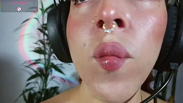 bri von dhara   online show from 04/11/26, 08:57