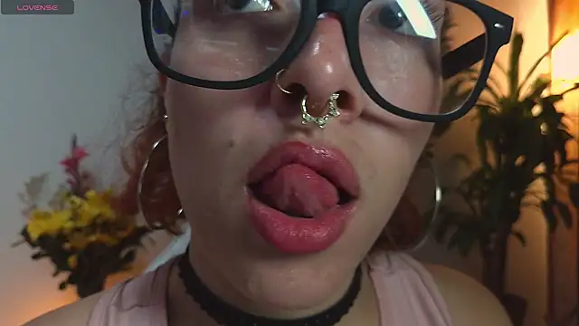 Snapshot of bri_von_dhara__ chatting on 06/11/26, 04:38 bri von dhara online show from 06/11/26, 04:38