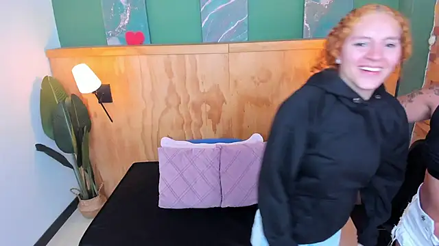 Snapshot of aliceandsia chatting on 12/05/25, 07:10 aliceandsia online show from 12/05/25, 07:10