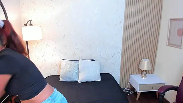 Snapshot of aliceandsia chatting on 01/16/26, 07:18 aliceandsia online show from 01/16/26, 07:18