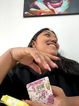 SharaRous online show from 12/19/25, 11:39