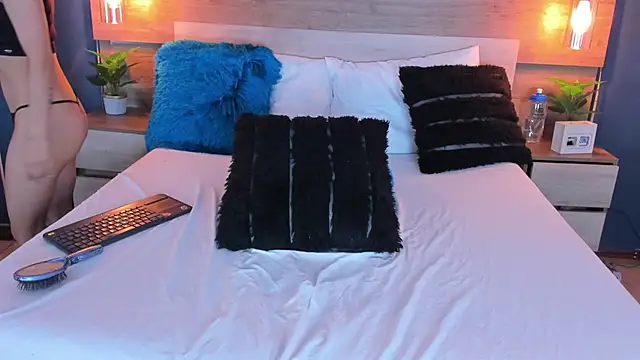 Snapshot of SusanAdams1 chatting on 10/07/25, 03:20 SusanAdams1 online show from 10/07/25, 03:20