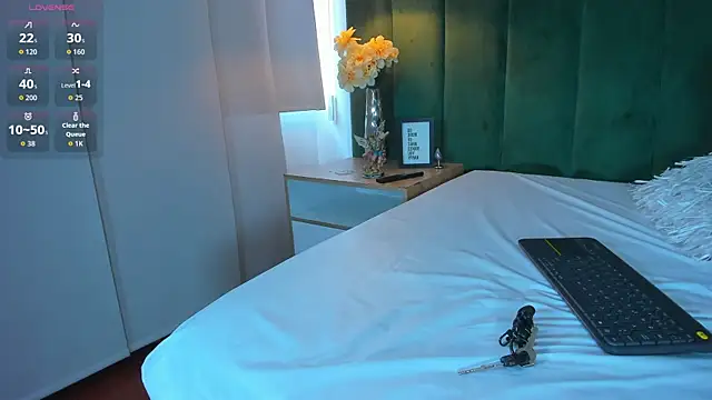 kittyy milk 001 online show from 09/23/25, 05:49