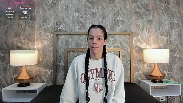 Snapshot of DannaBelucci chatting on 09/11/25, 12:16 DannaBelucci online show from 09/11/25, 12:16