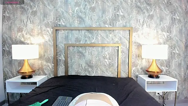 Snapshot of DannaBelucci chatting on 09/13/25, 12:05 DannaBelucci online show from 09/13/25, 12:05