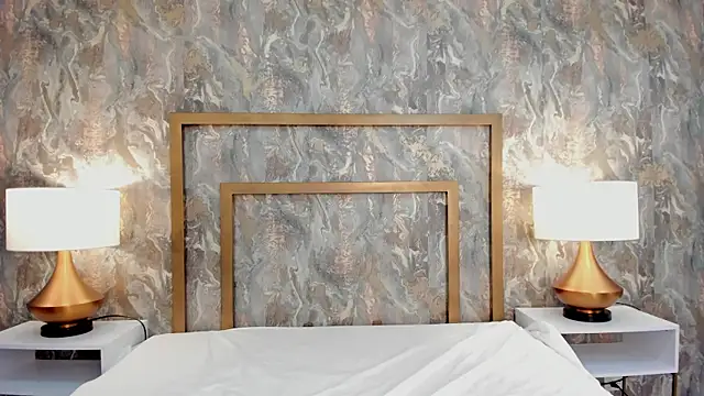 Snapshot of DannaBelucci chatting on 11/26/25, 08:32 DannaBelucci online show from 11/26/25, 08:32