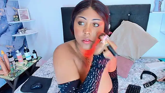 Snapshot of AngelThroatt chatting on 09/16/25, 02:51 AngelThroatt online show from 09/16/25, 02:51