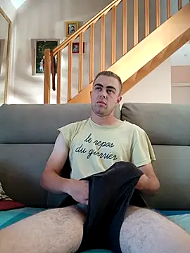 Snapshot of Aymeric35000 chatting on 09/11/25, 07:52 Aymeric35000 online show from 09/11/25, 07:52