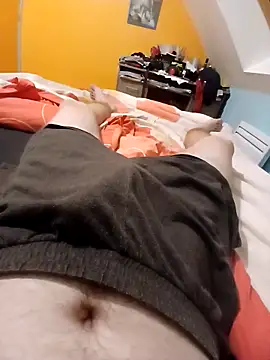 Snapshot of Aymeric35000 chatting on 09/19/25, 09:15 Aymeric35000 online show from 09/19/25, 09:15