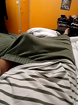 Snapshot of Aymeric35000 chatting on 11/15/25, 10:15 Aymeric35000 online show from 11/15/25, 10:15