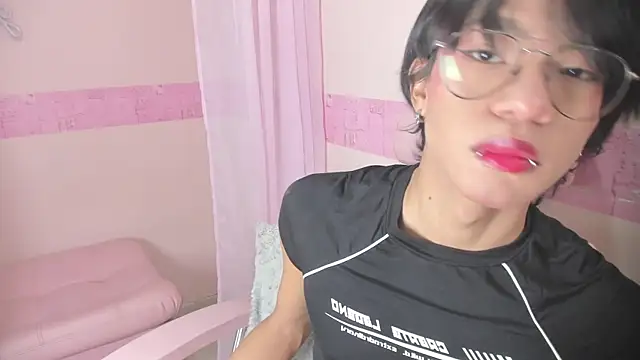 Liam evvan online show from 10/25/25, 04:20