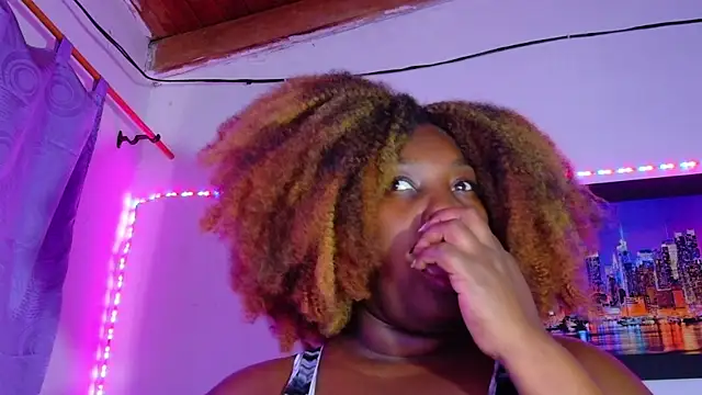 ebony NeighborMoans online show from 04/01/26, 06:16