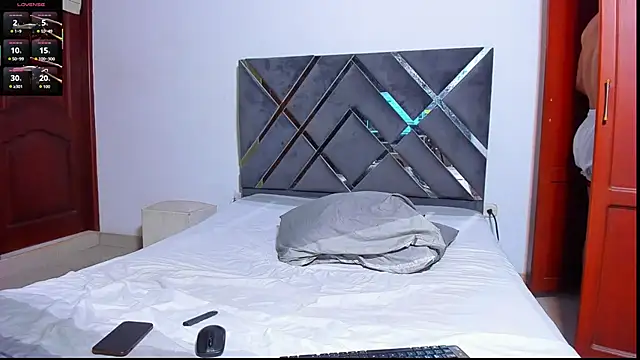 ArnoldSexy  online show from 11/10/25, 05:01