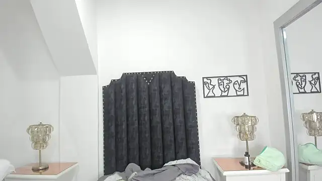 Snapshot of SkinnyGirl_28 chatting on 02/10/26, 07:40 SkinnyGirl 28 online show from 02/10/26, 07:40