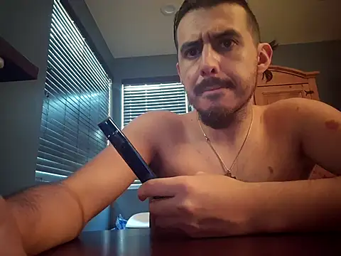 Snapshot of DevotedChallenge718 chatting on 09/20/25, 02:40 DevotedChallenge718 online show from 09/20/25, 02:40