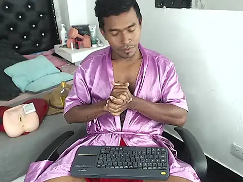 Snapshot of Adam_Morgan2 chatting on 10/02/25, 05:58 Adam Morgan2 online show from 10/02/25, 05:58