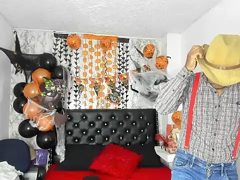 Snapshot of Adam_Morgan2 chatting on 10/31/25, 05:36 Adam Morgan2 online show from 10/31/25, 05:36