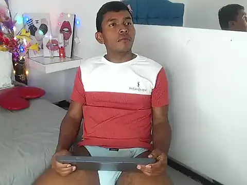 Snapshot of Adam_Morgan2 chatting on 11/30/25, 07:45 Adam Morgan2 online show from 11/30/25, 07:45