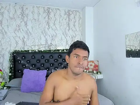 Snapshot of Adam_Morgan2 chatting on 12/14/25, 03:39 Adam Morgan2 online show from 12/14/25, 03:39