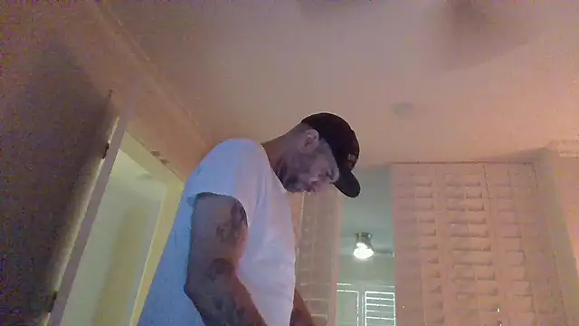 Hothotboyg online show from 05/01/26, 07:18