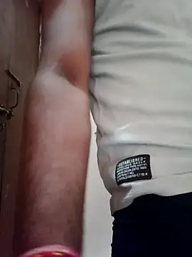 Snapshot of hornyboywithabs chatting on 04/14/26, 05:02 hornyboywithabs online show from 04/14/26, 05:02