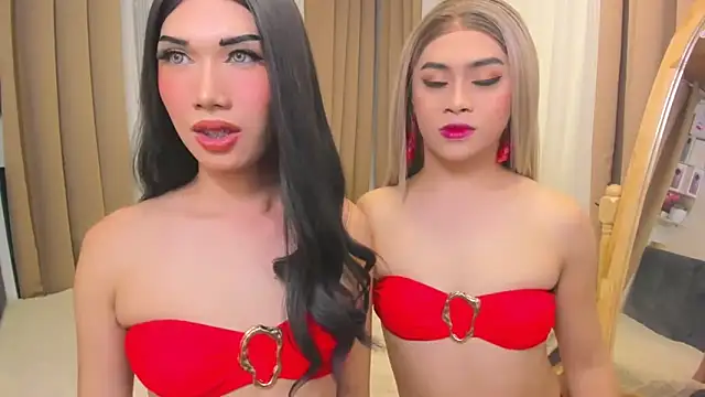 Snapshot of MaxCollins chatting on 12/01/25, 06:57 MaxCollins online show from 12/01/25, 06:57