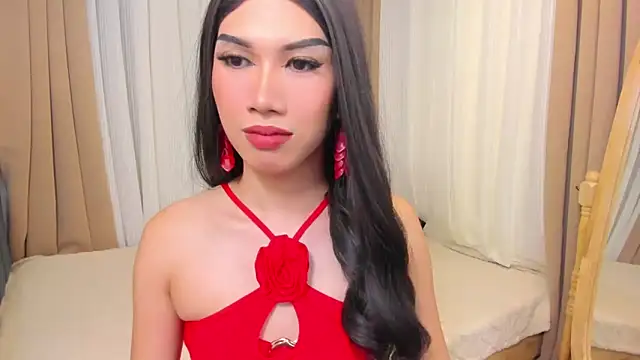 Snapshot of MaxCollins chatting on 12/04/25, 08:39 MaxCollins online show from 12/04/25, 08:39