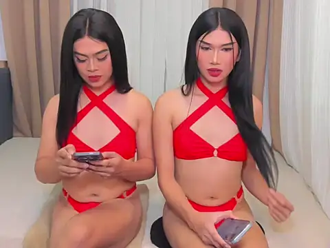 Snapshot of MaxCollins chatting on 01/17/26, 05:27 MaxCollins online show from 01/17/26, 05:27