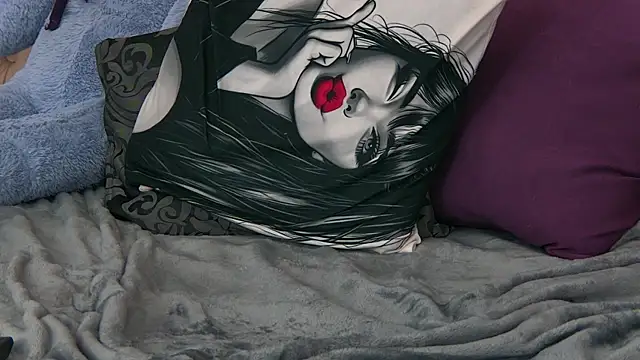 VannyFoxx online show from 04/15/26, 07:58