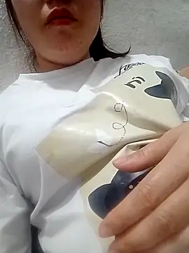 Snapshot of Dam-Lissa chatting on 10/10/25, 02:43 Dam-Lissa online show from 10/10/25, 02:43