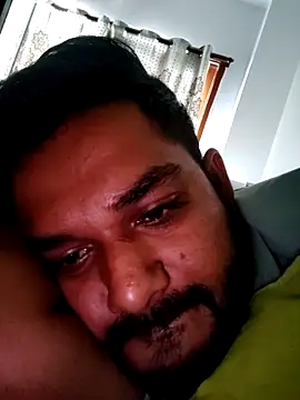 Snapshot of avi007p chatting on 09/14/25, 10:25 avi007p online show from 09/14/25, 10:25