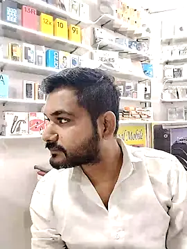 Snapshot of avi007p chatting on 09/18/25, 01:13 avi007p online show from 09/18/25, 01:13