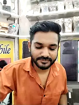 Snapshot of avi007p chatting on 09/19/25, 10:05 avi007p online show from 09/19/25, 10:05