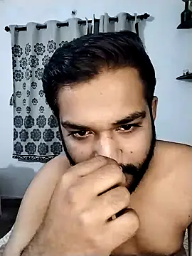 Snapshot of avi007p chatting on 10/02/25, 06:15 avi007p online show from 10/02/25, 06:15