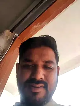 Snapshot of avi007p chatting on 12/17/25, 04:51 avi007p online show from 12/17/25, 04:51