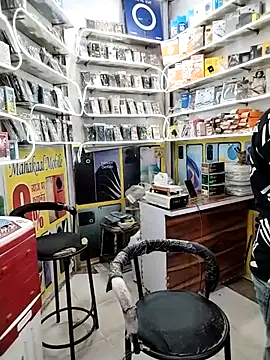 Snapshot of avi007p chatting on 01/15/26, 12:43 avi007p online show from 01/15/26, 12:43