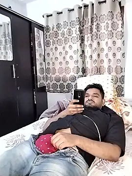 Snapshot of avi007p chatting on 02/01/26, 11:09 avi007p online show from 02/01/26, 11:09