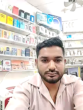 Snapshot of avi007p chatting on 02/02/26, 12:15 avi007p online show from 02/02/26, 12:15
