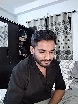 Snapshot of avi007p chatting on 02/17/26, 06:03 avi007p online show from 02/17/26, 06:03