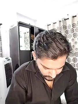 Snapshot of avi007p chatting on 02/22/26, 01:20 avi007p online show from 02/22/26, 01:20