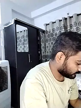 Snapshot of avi007p chatting on 02/24/26, 07:01 avi007p online show from 02/24/26, 07:01