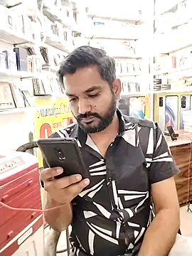 Snapshot of avi007p chatting on 03/01/26, 02:19 avi007p online show from 03/01/26, 02:19